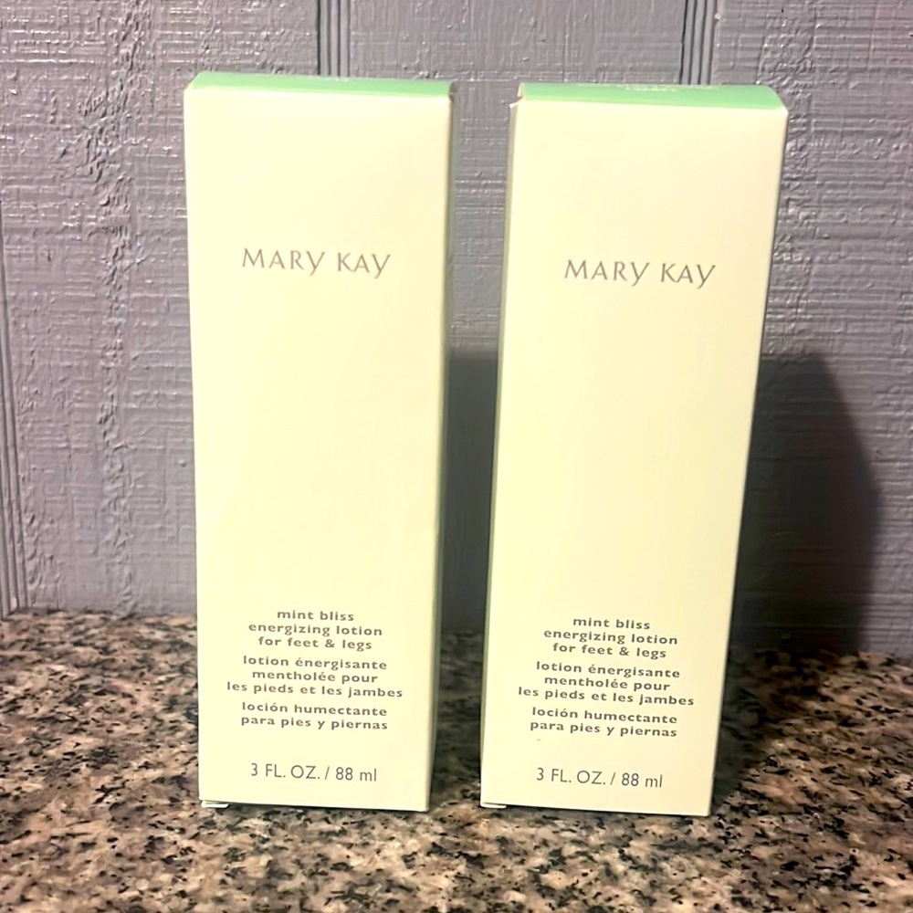 NWT Mary Kay, Mint Bliss Energizing Lotion, 3 fl oz. - 2 count